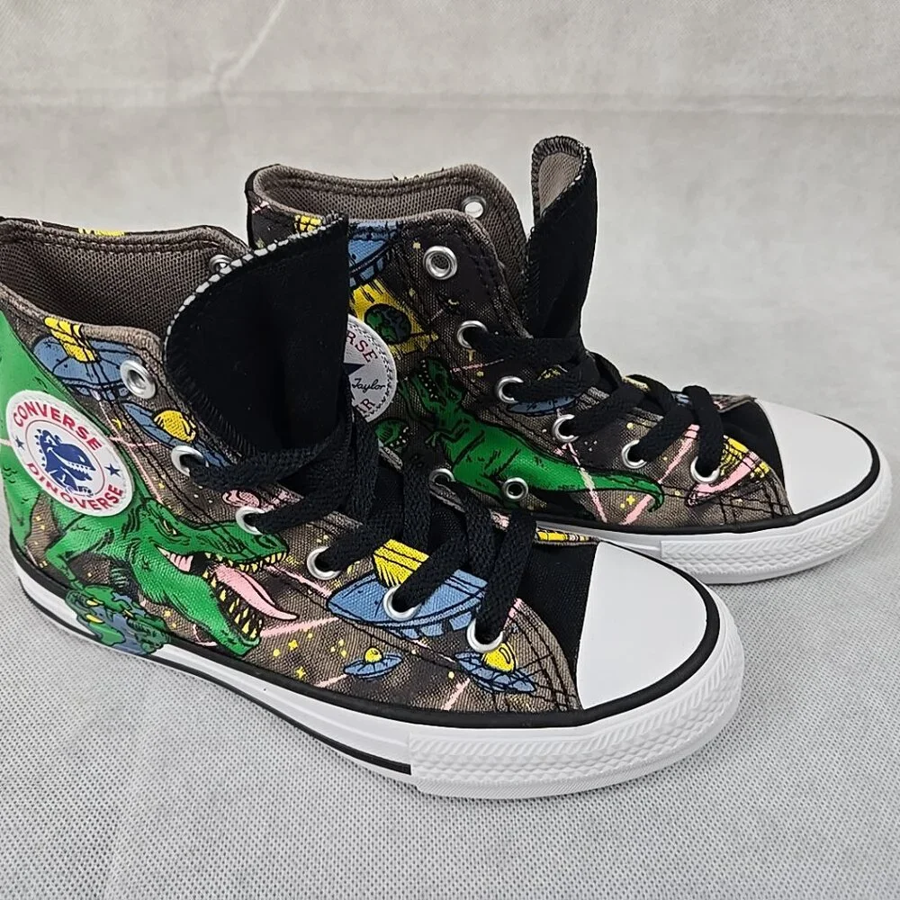 CONVERSE ALL STAR CHUCK TAYLOR Size 1 Dinoverse  Green Camo Dinosaur Print‎